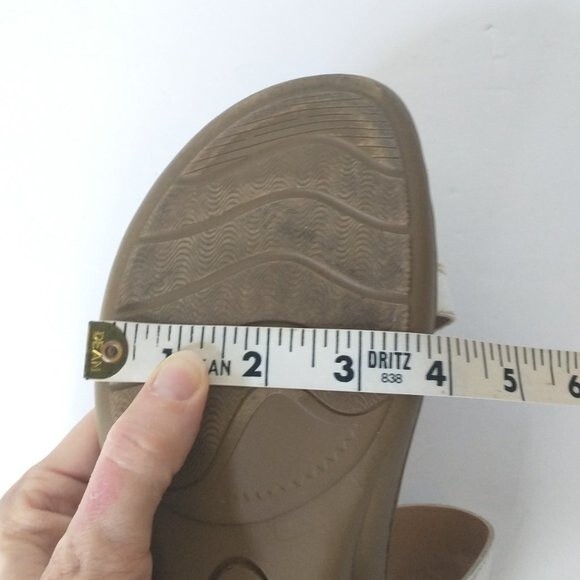 Bass White Leather Demi Thong Sandals Womens Size 9.5 Wedge - Picture 11 of 11